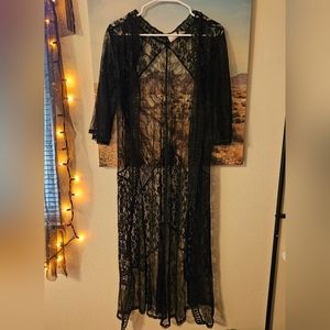 Daytrip Floral Sheer Lace Kimono